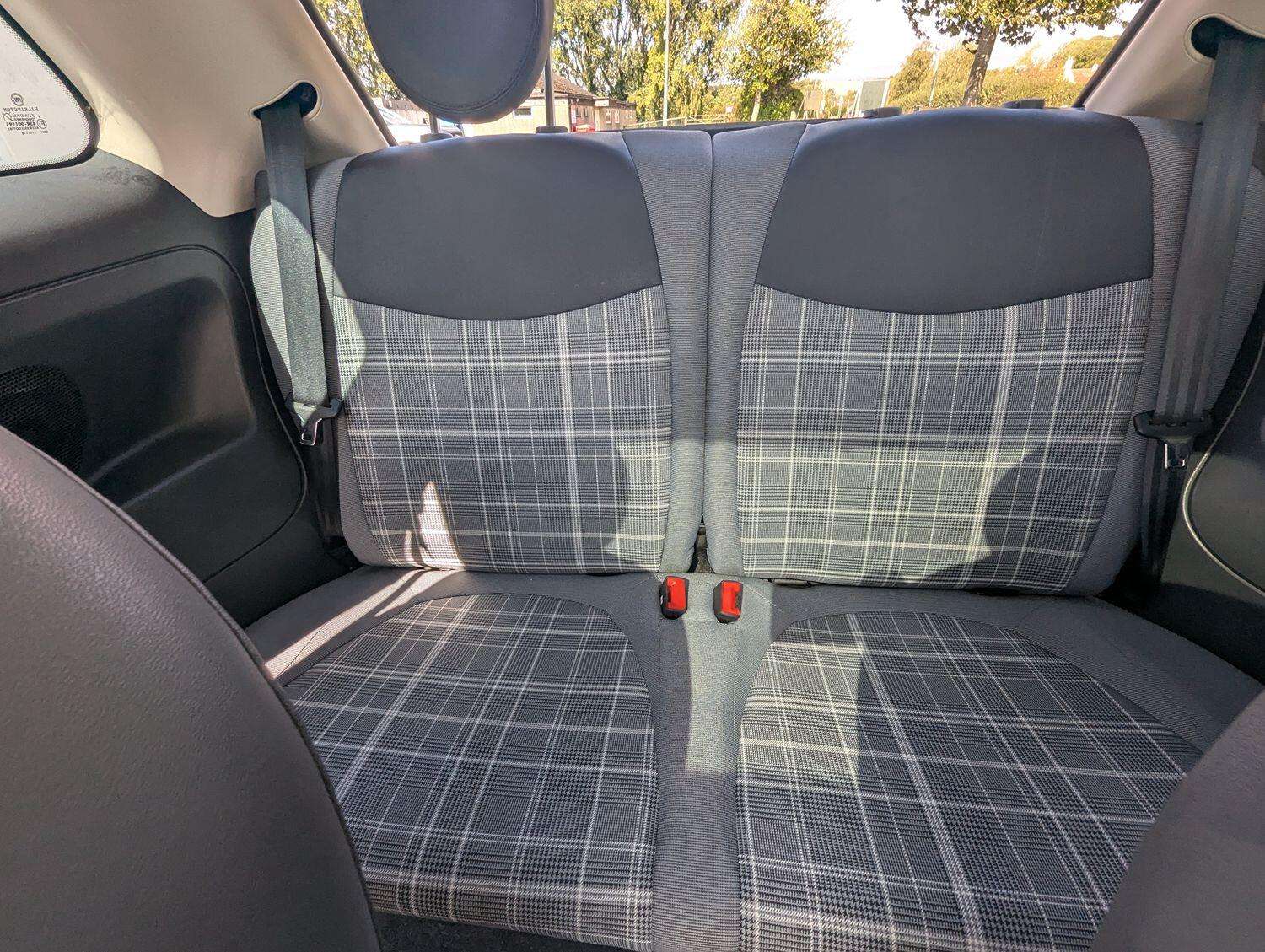 2017 FIAT 500 2017 FIAT 500