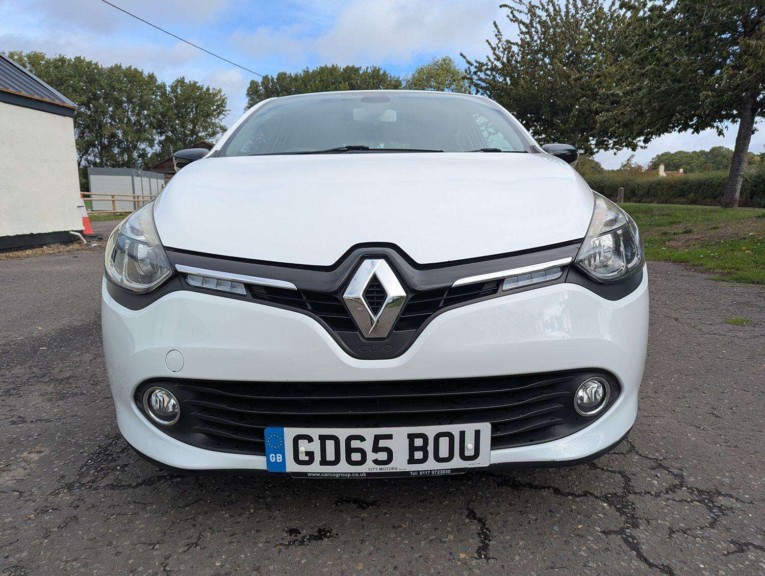 2015 RENAULT CLIO 2015 RENAULT CLIO
