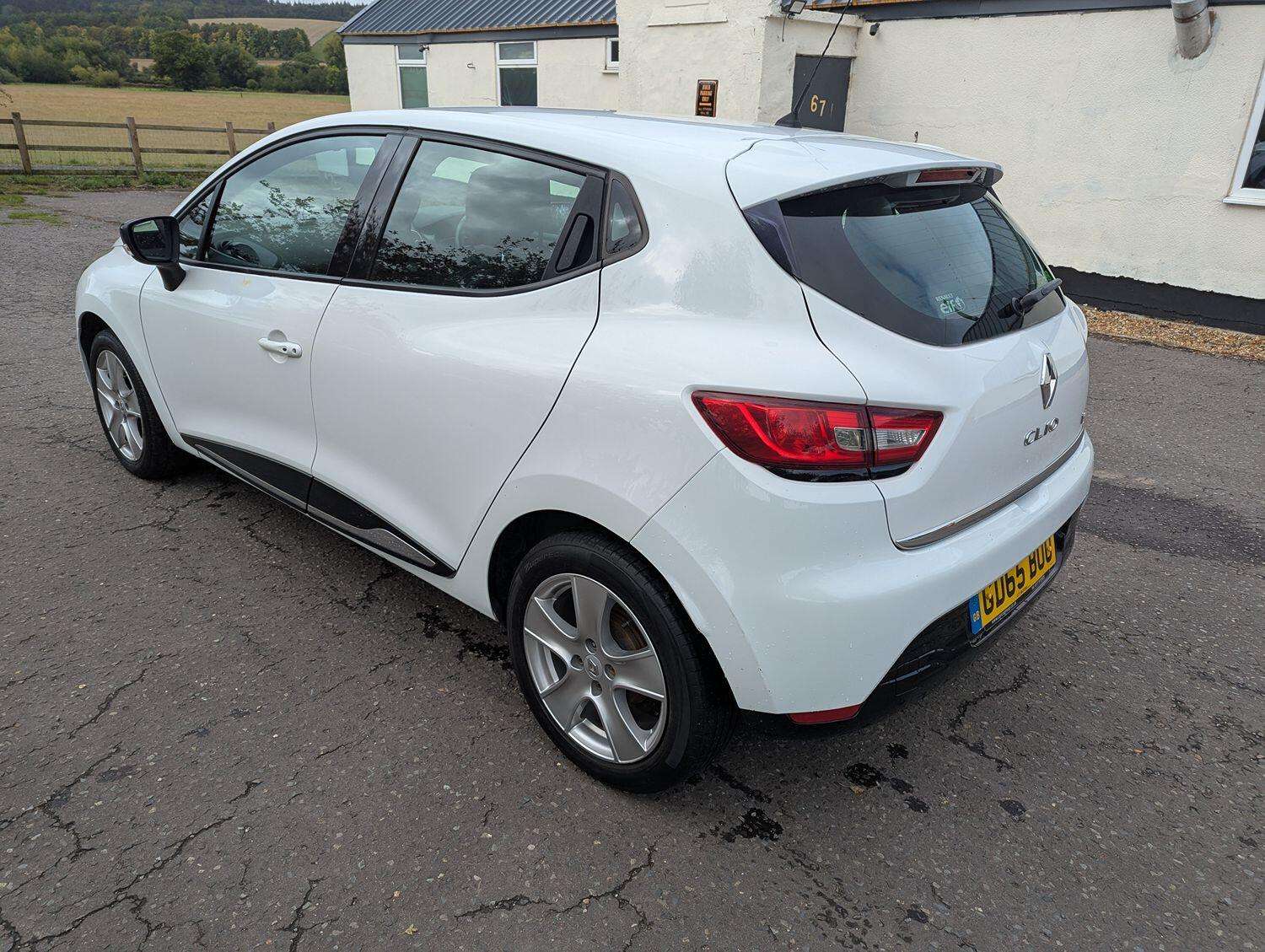 2015 RENAULT CLIO 2015 RENAULT CLIO