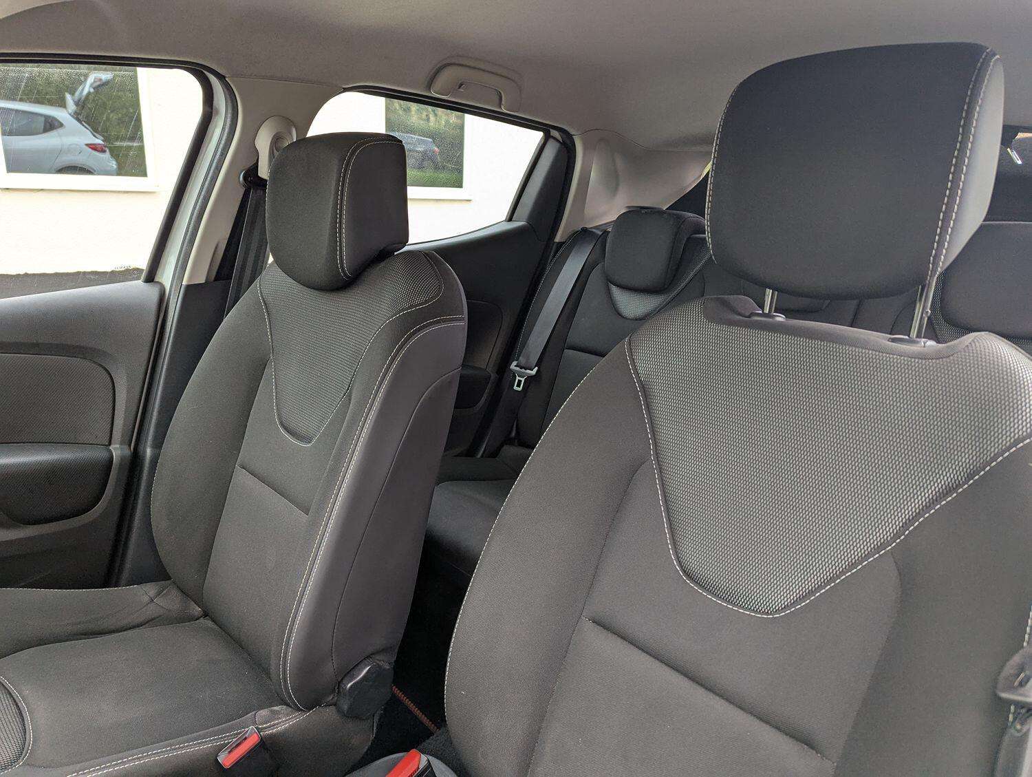 2015 RENAULT CLIO 2015 RENAULT CLIO