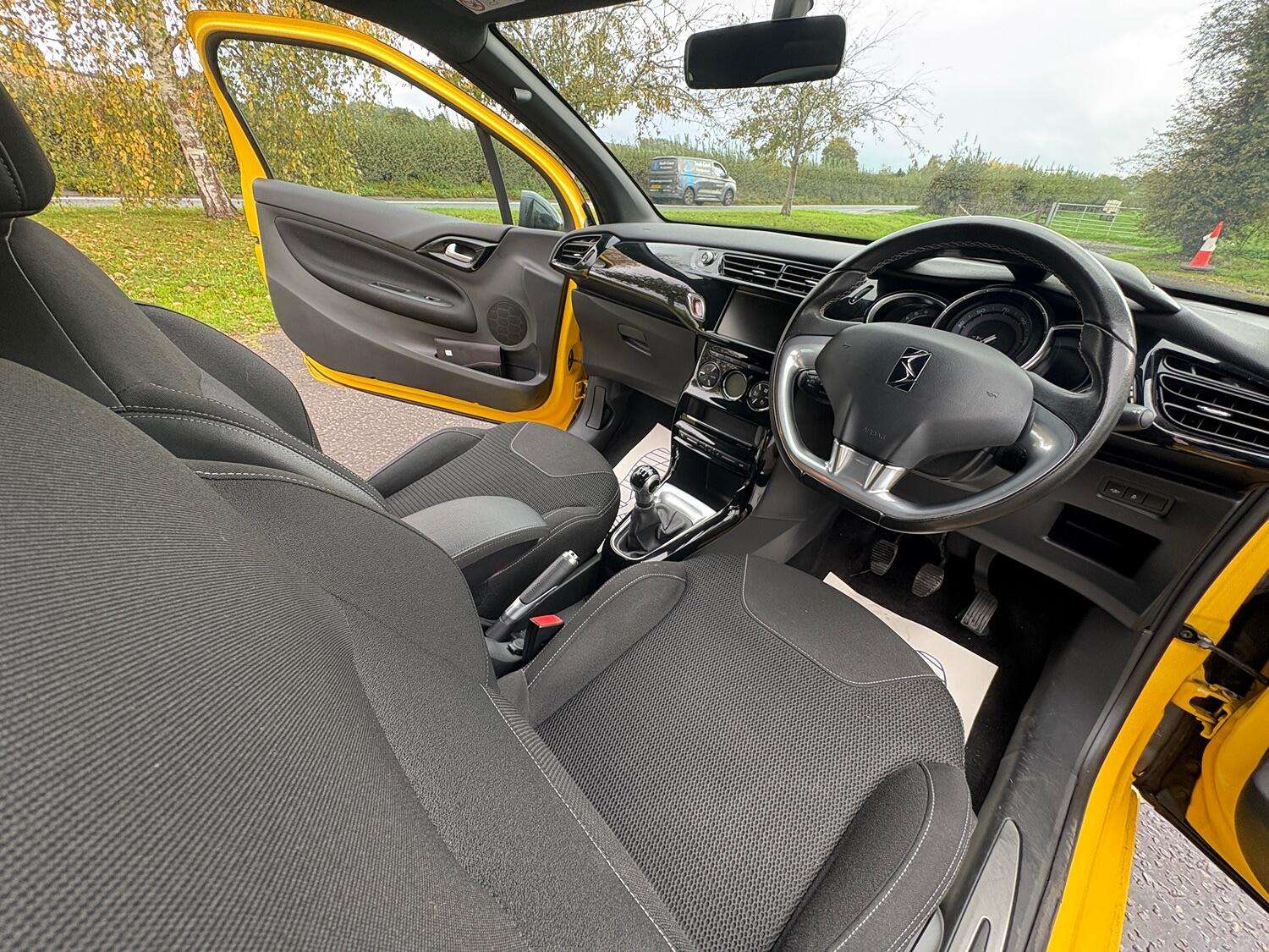 2018 DS AUTOMOBILES DS 3 2018 DS AUTOMOBILES DS 3