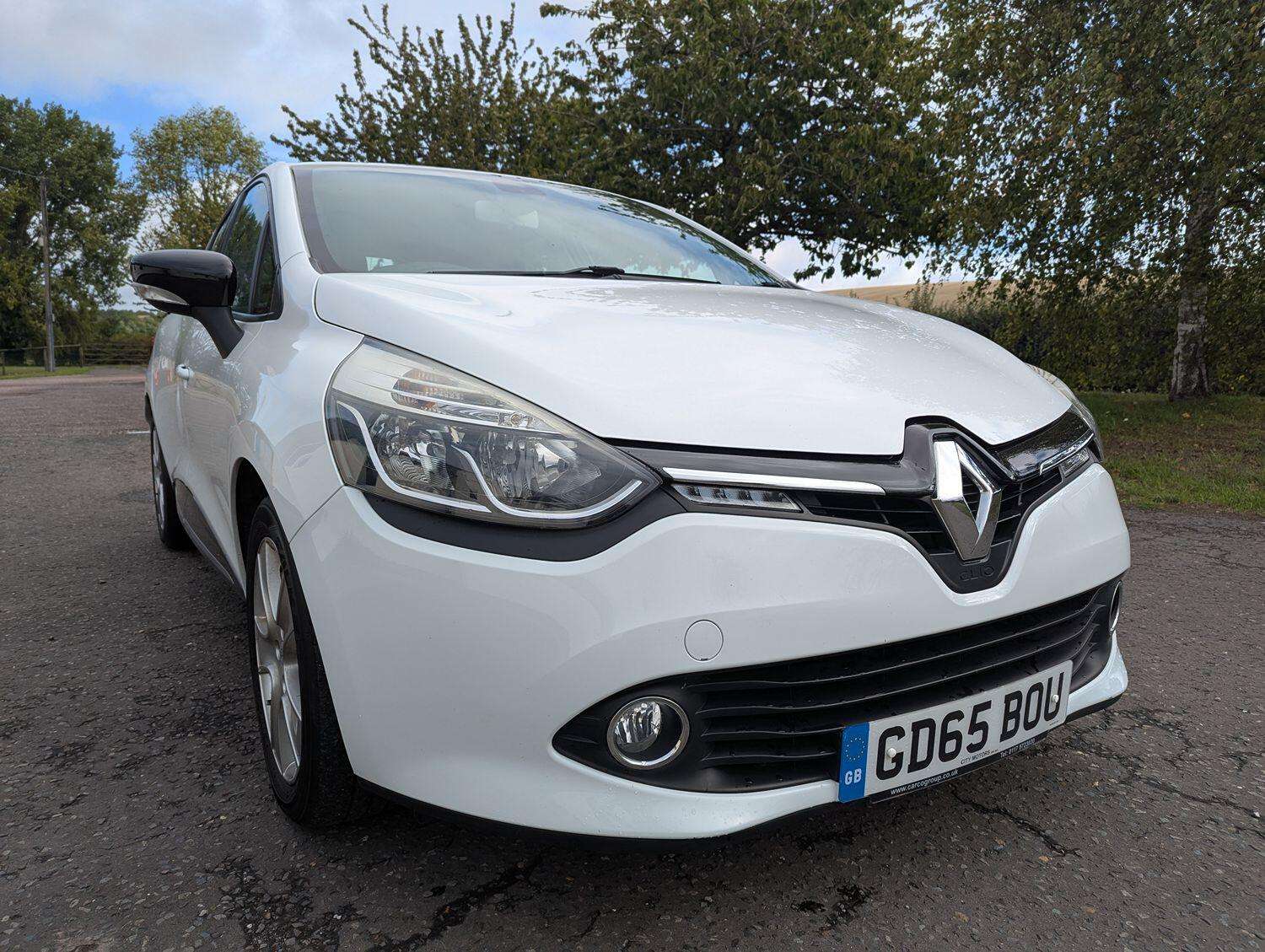 2015 RENAULT CLIO 2015 RENAULT CLIO