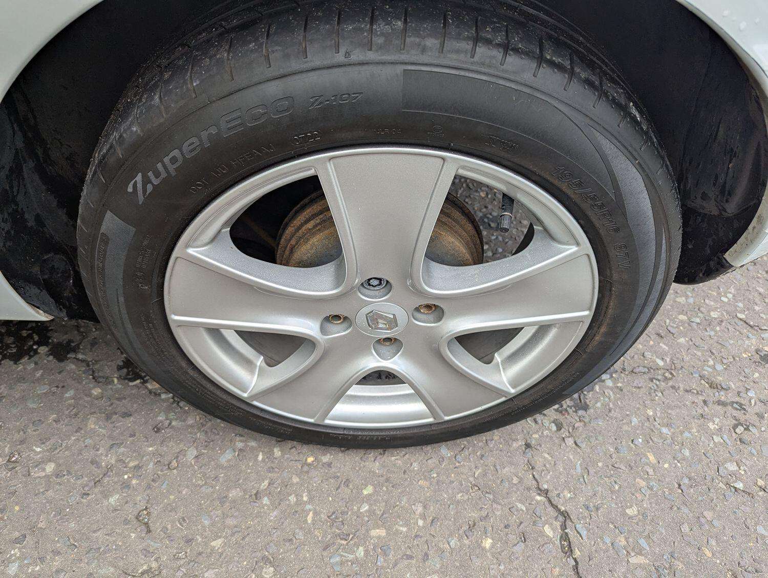 2015 RENAULT CLIO 2015 RENAULT CLIO