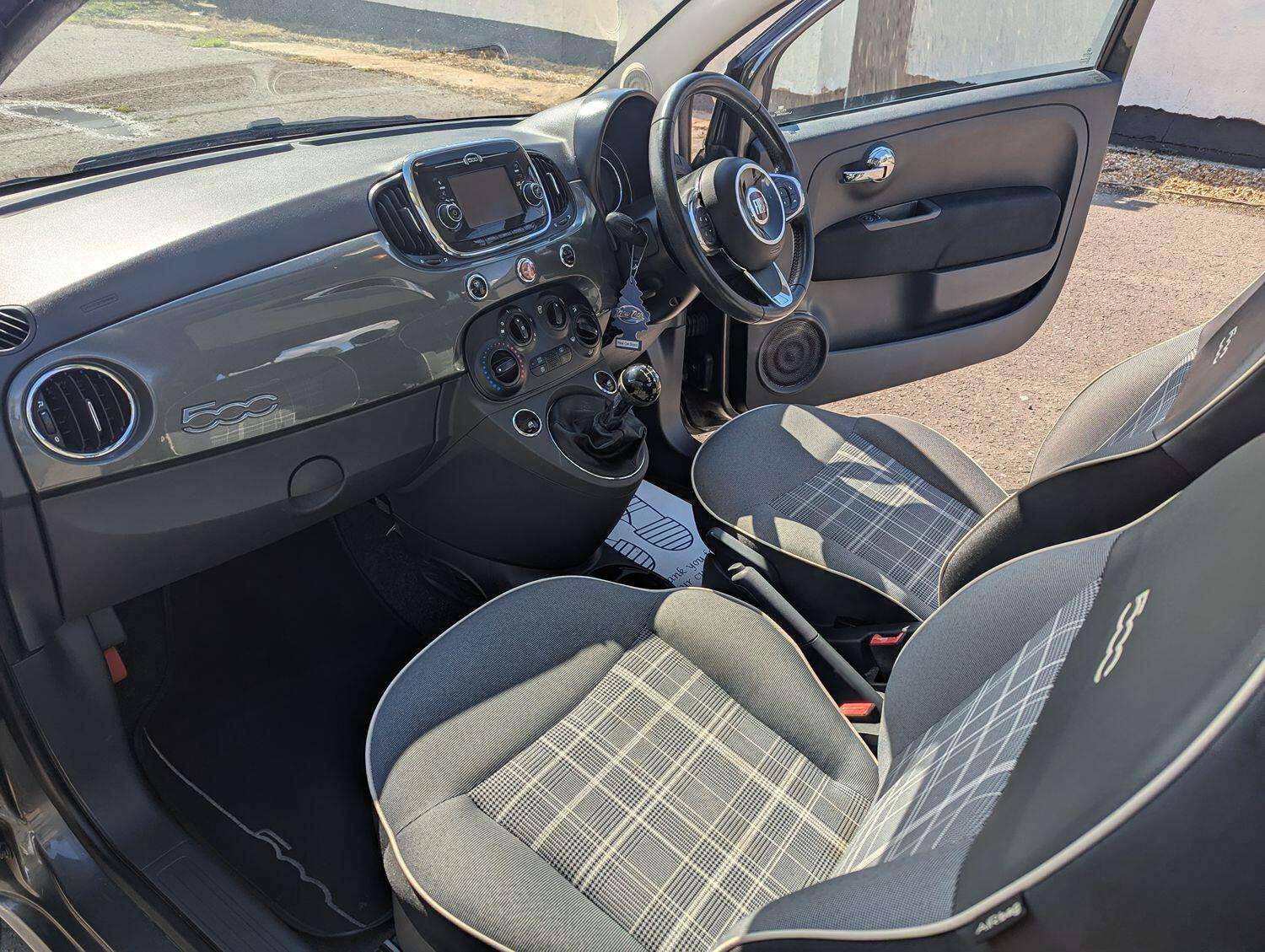 2017 FIAT 500 2017 FIAT 500