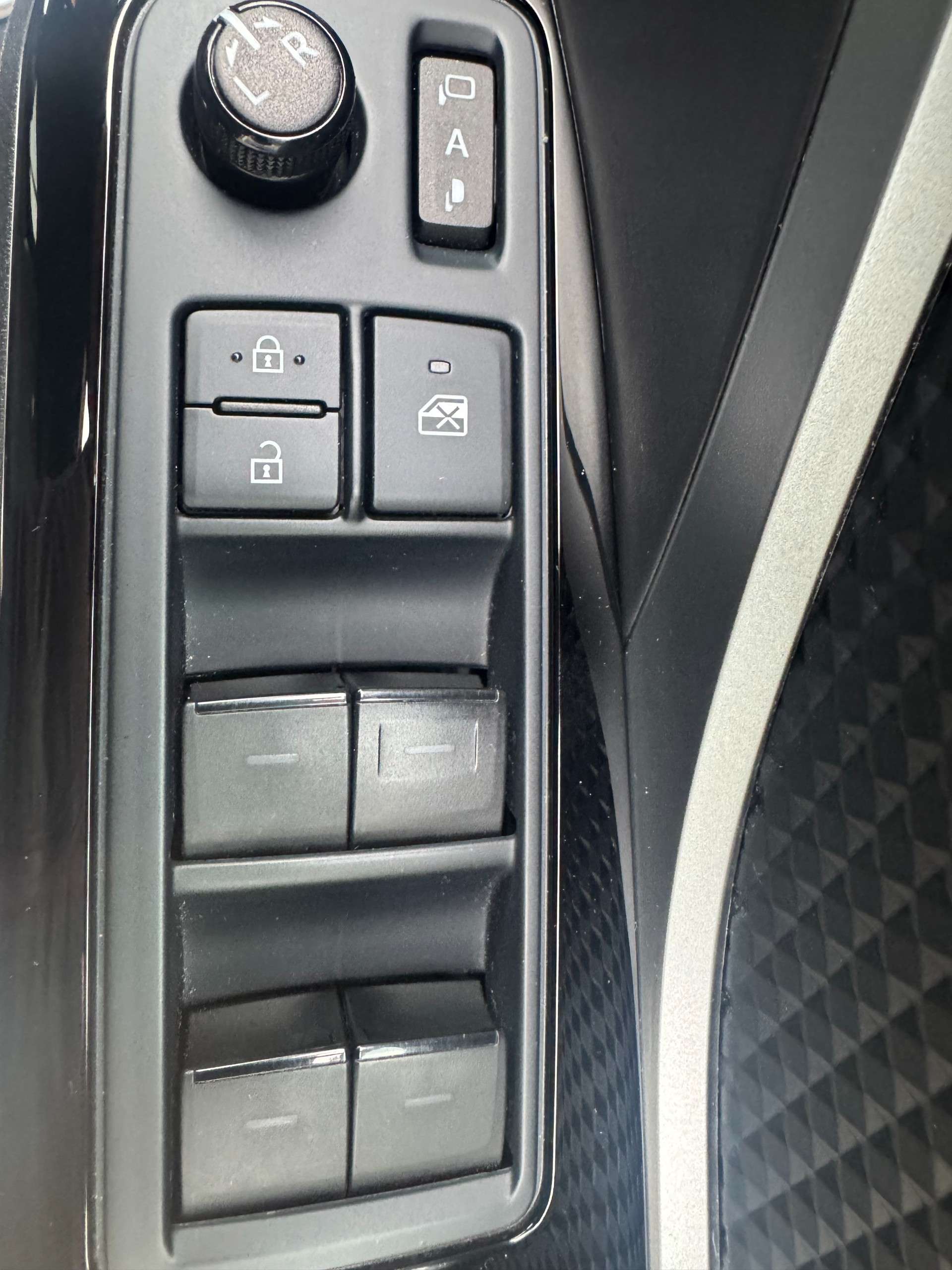 2022 TOYOTA C-HR 2022 TOYOTA C-HR