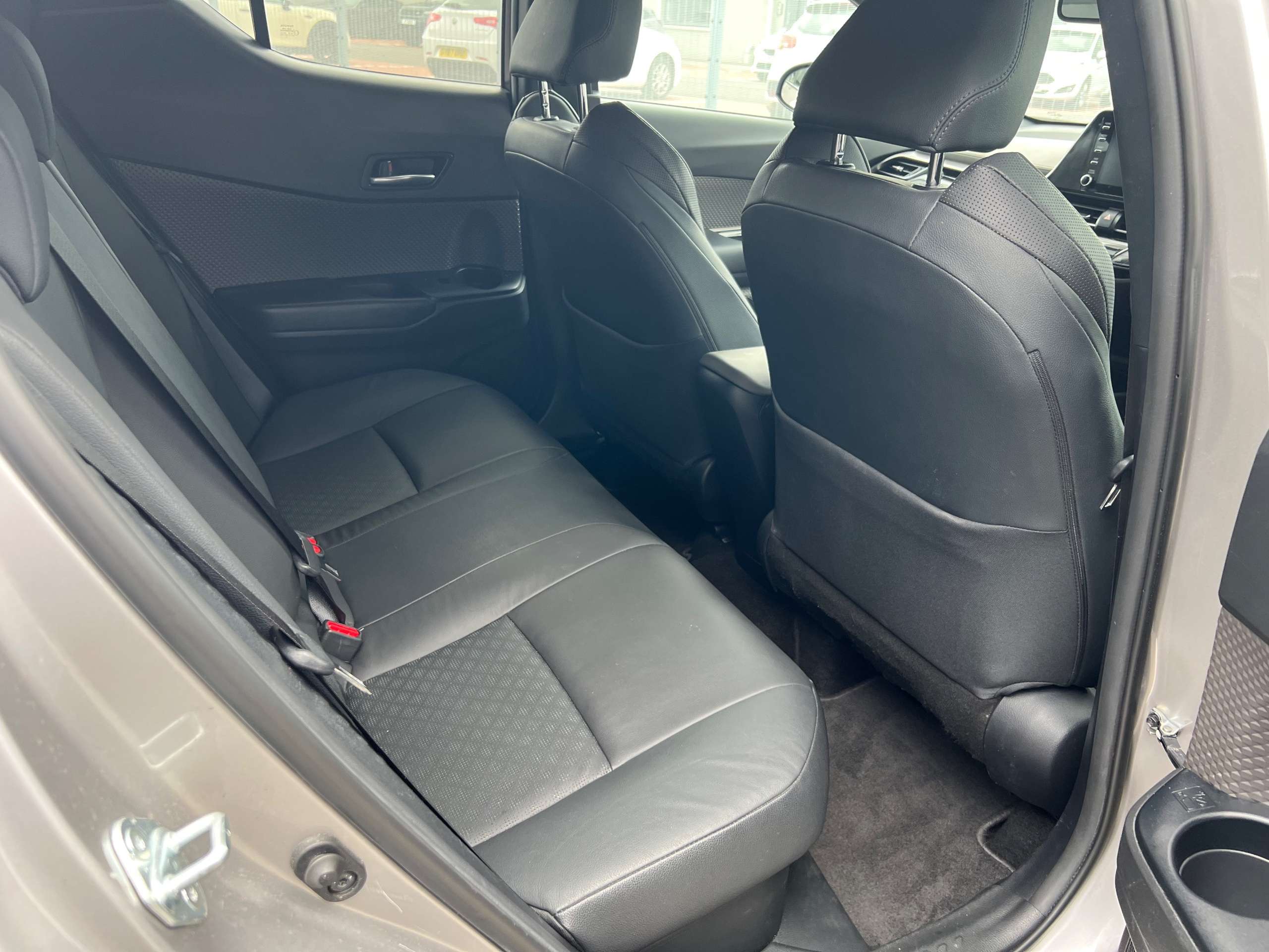 2021 TOYOTA C-HR 2021 TOYOTA C-HR