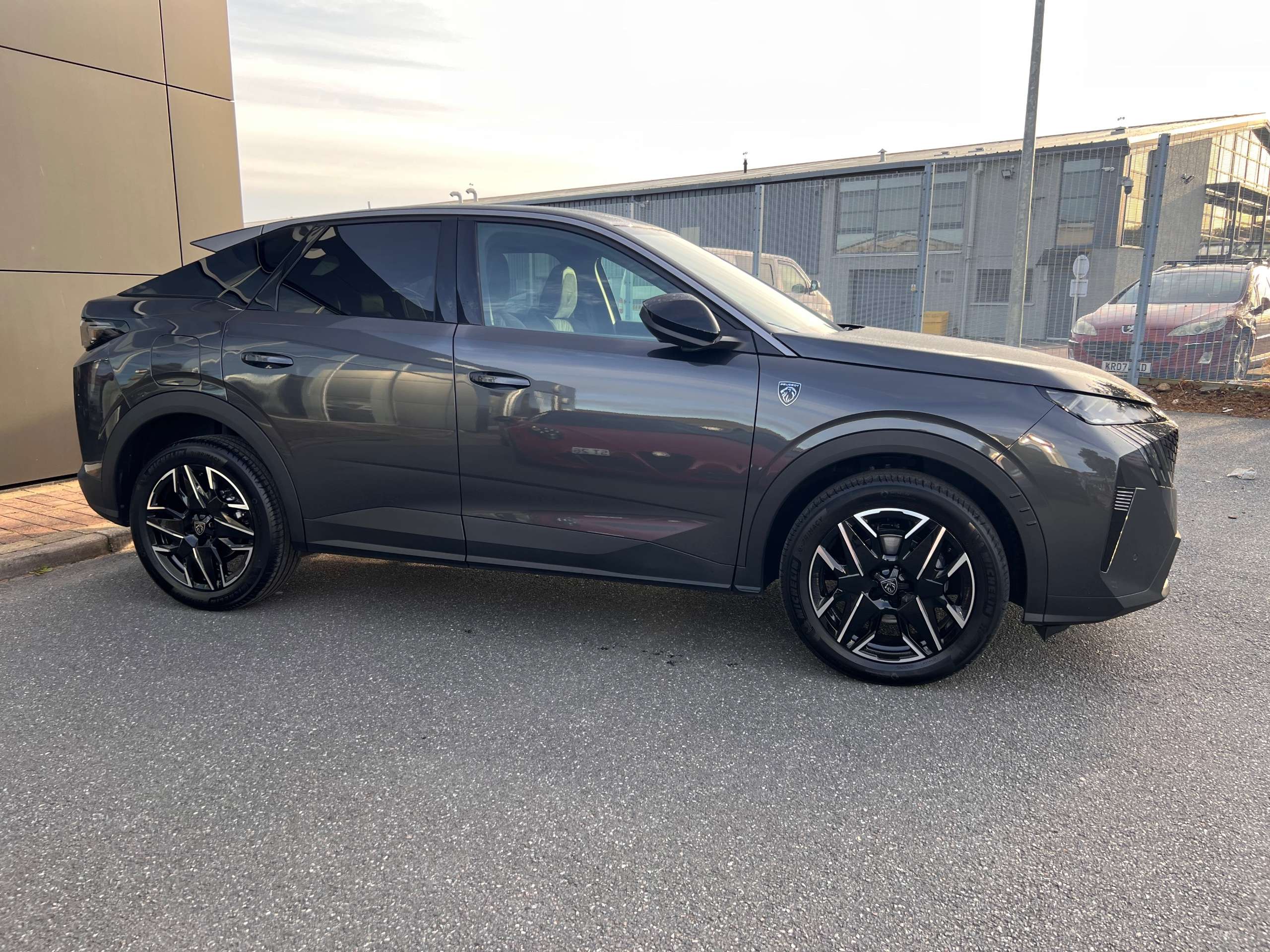 2024 PEUGEOT 3008 2024 PEUGEOT 3008