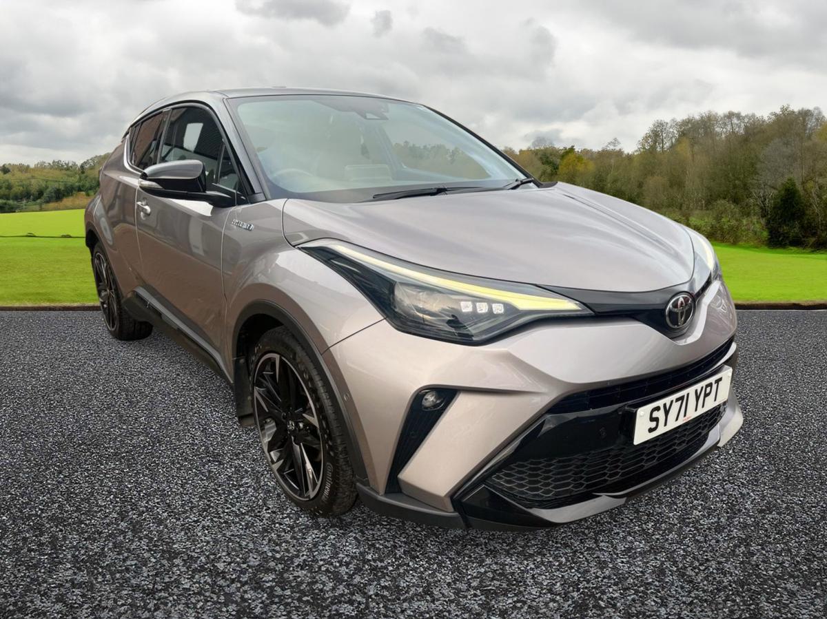Check out this Toyota C-hr 2022 Hybrid Electric Automatic