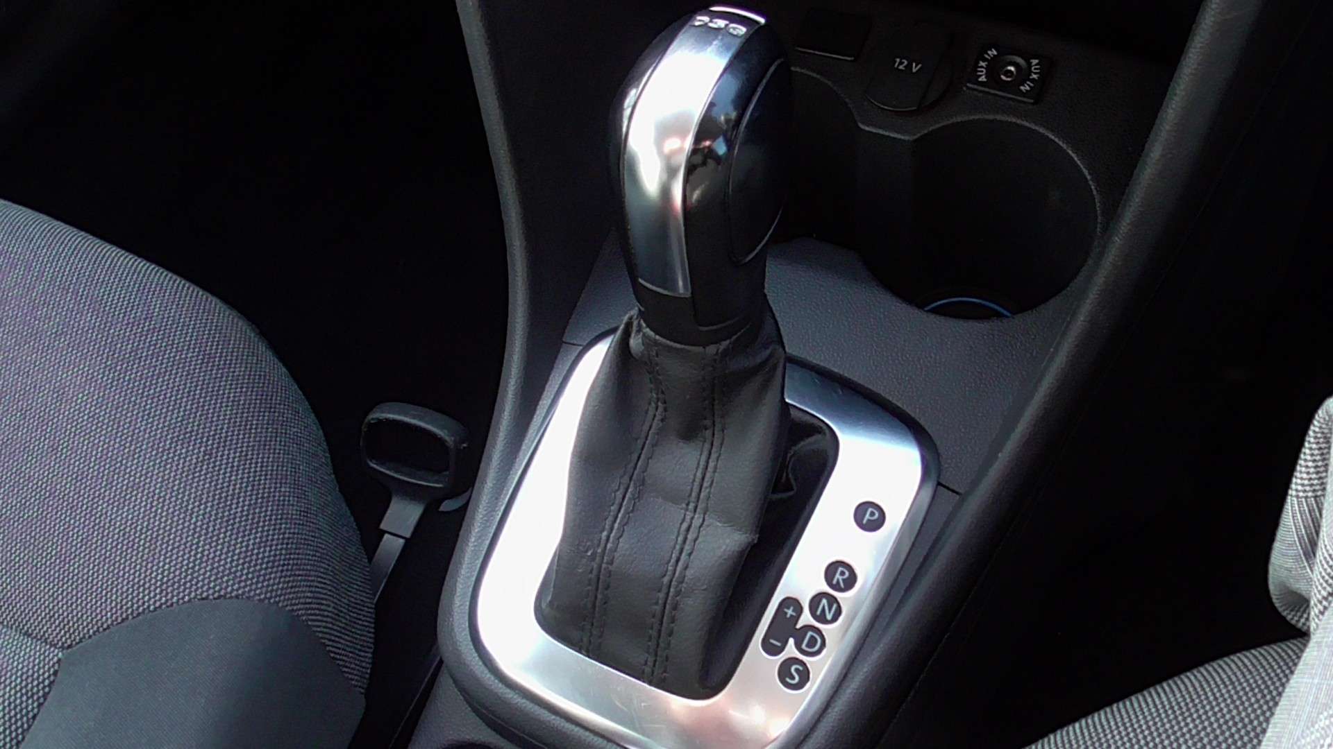 2010 VOLKSWAGEN POLO 2010 VOLKSWAGEN POLO