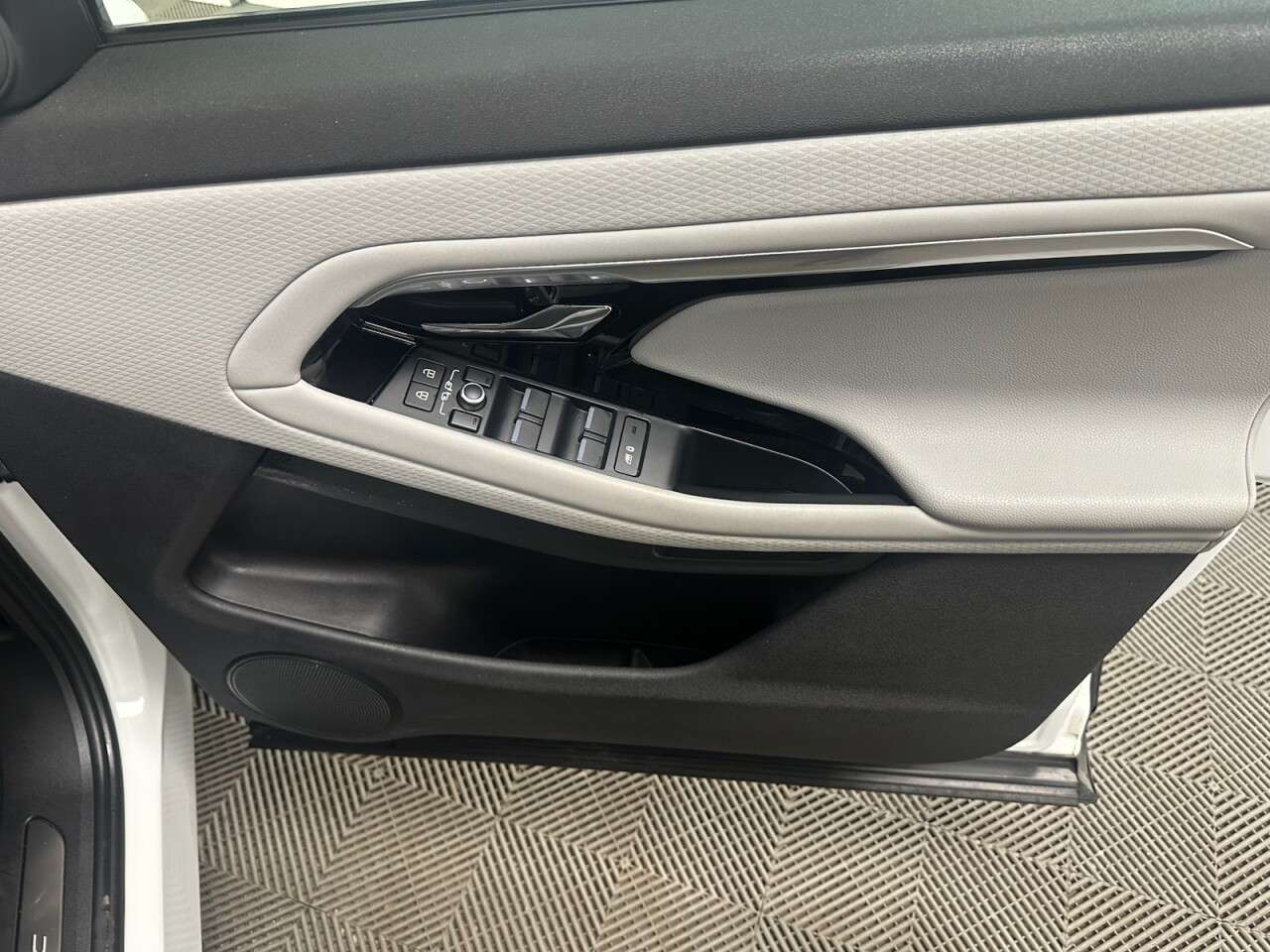 2022 LAND ROVER RANGE ROVER EVOQUE 2022 LAND ROVER RANGE ROVER EVOQUE