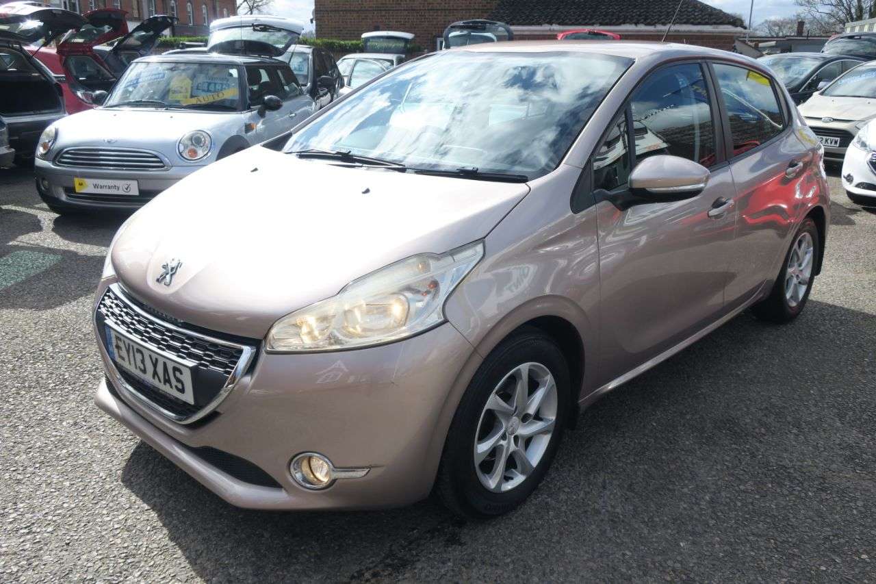 2013 PEUGEOT 208 2013 PEUGEOT 208