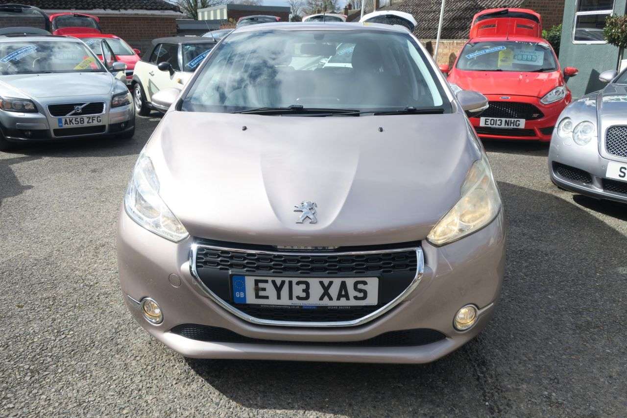 2013 PEUGEOT 208 2013 PEUGEOT 208