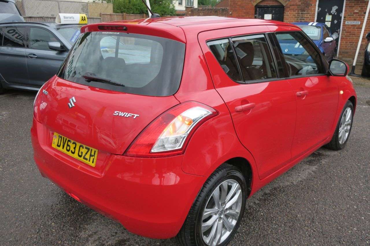 2013 SUZUKI SWIFT 2013 SUZUKI SWIFT