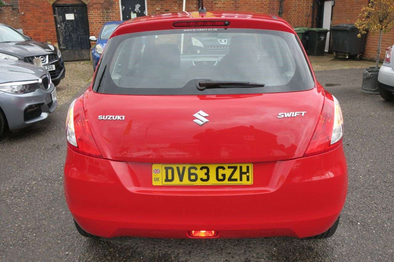 2013 SUZUKI SWIFT 2013 SUZUKI SWIFT