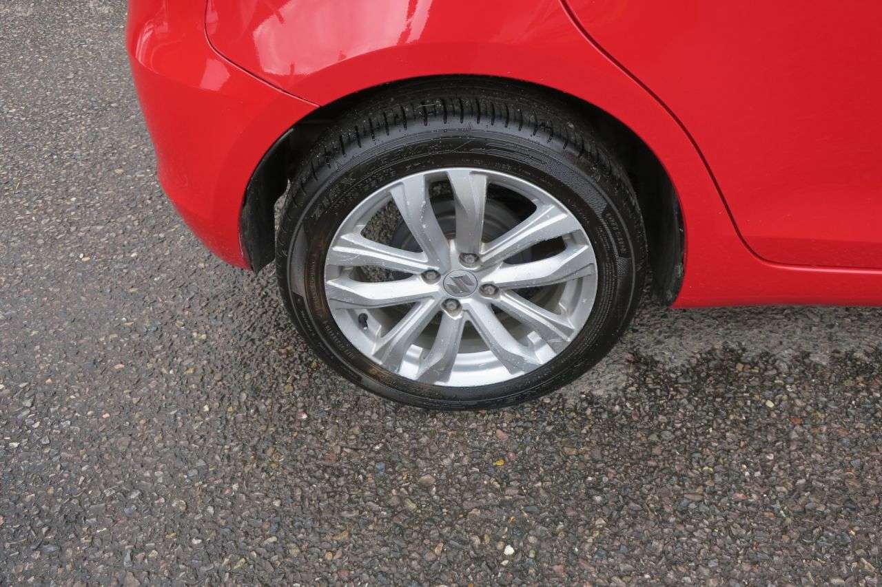 2013 SUZUKI SWIFT 2013 SUZUKI SWIFT