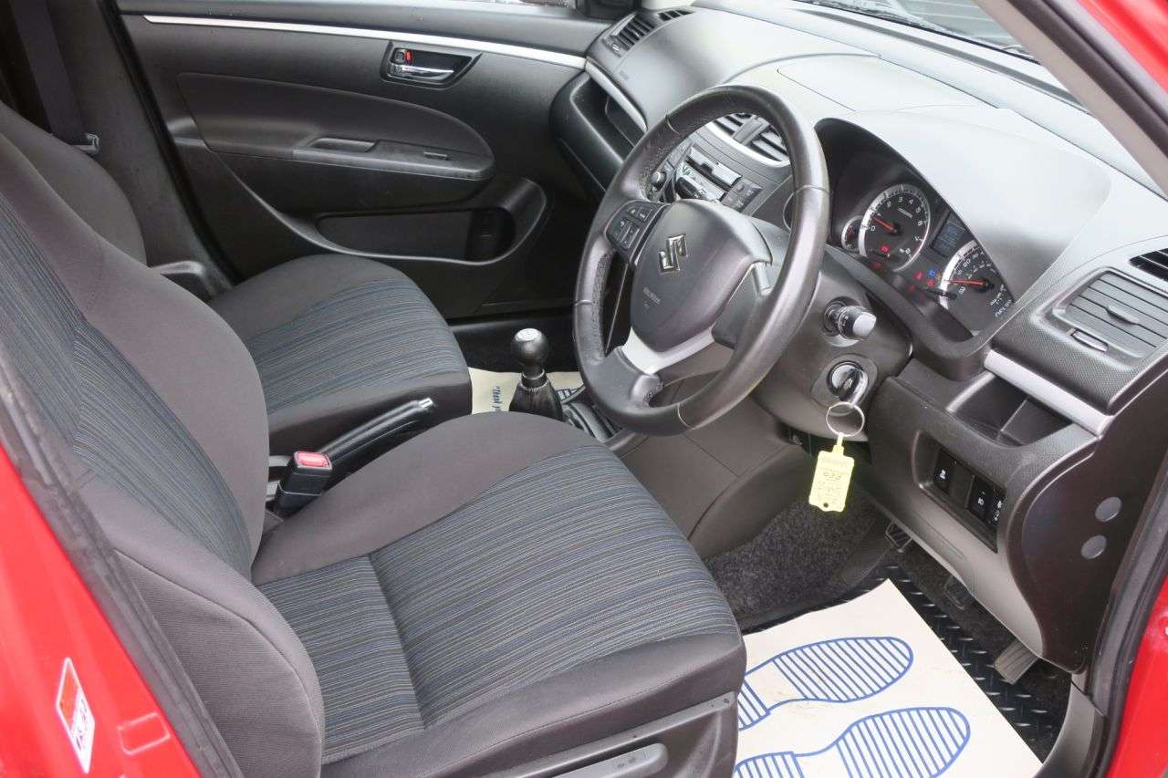 2013 SUZUKI SWIFT 2013 SUZUKI SWIFT