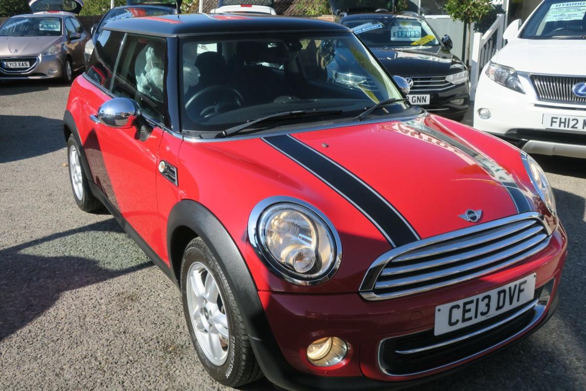 Check out this Mini Hatch 2013 Petrol Manual