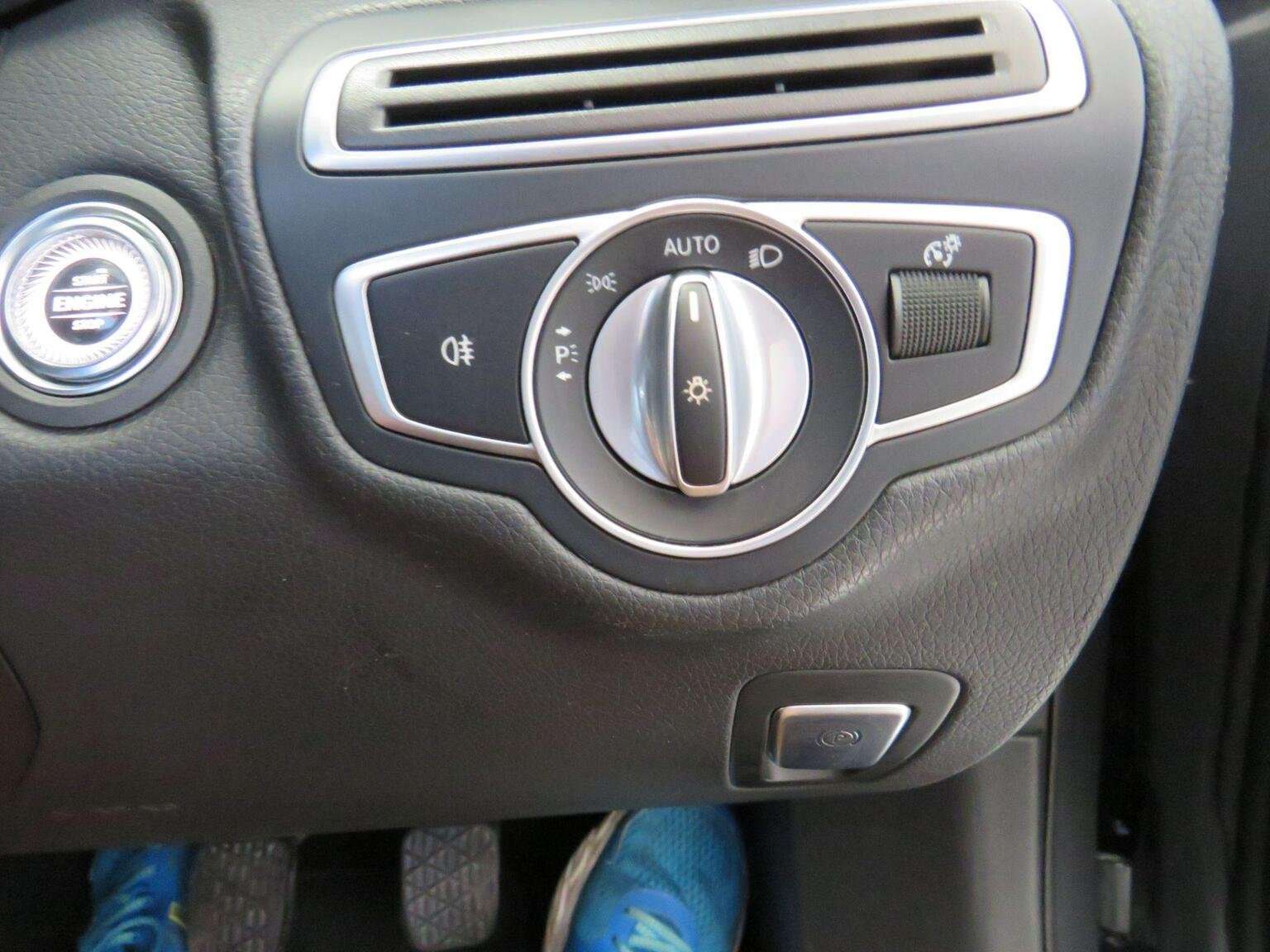 2019 MERCEDES-BENZ C CLASS 2019 MERCEDES-BENZ C CLASS