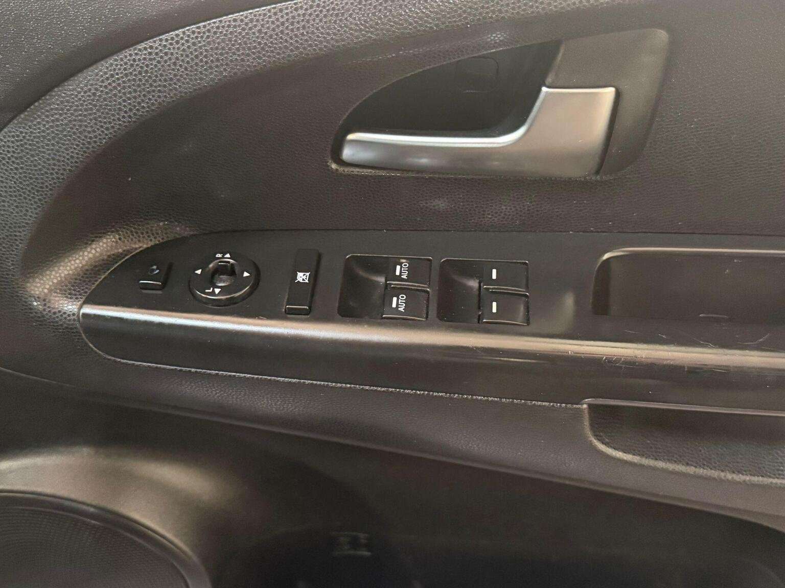 2016 KIA VENGA 2016 KIA VENGA