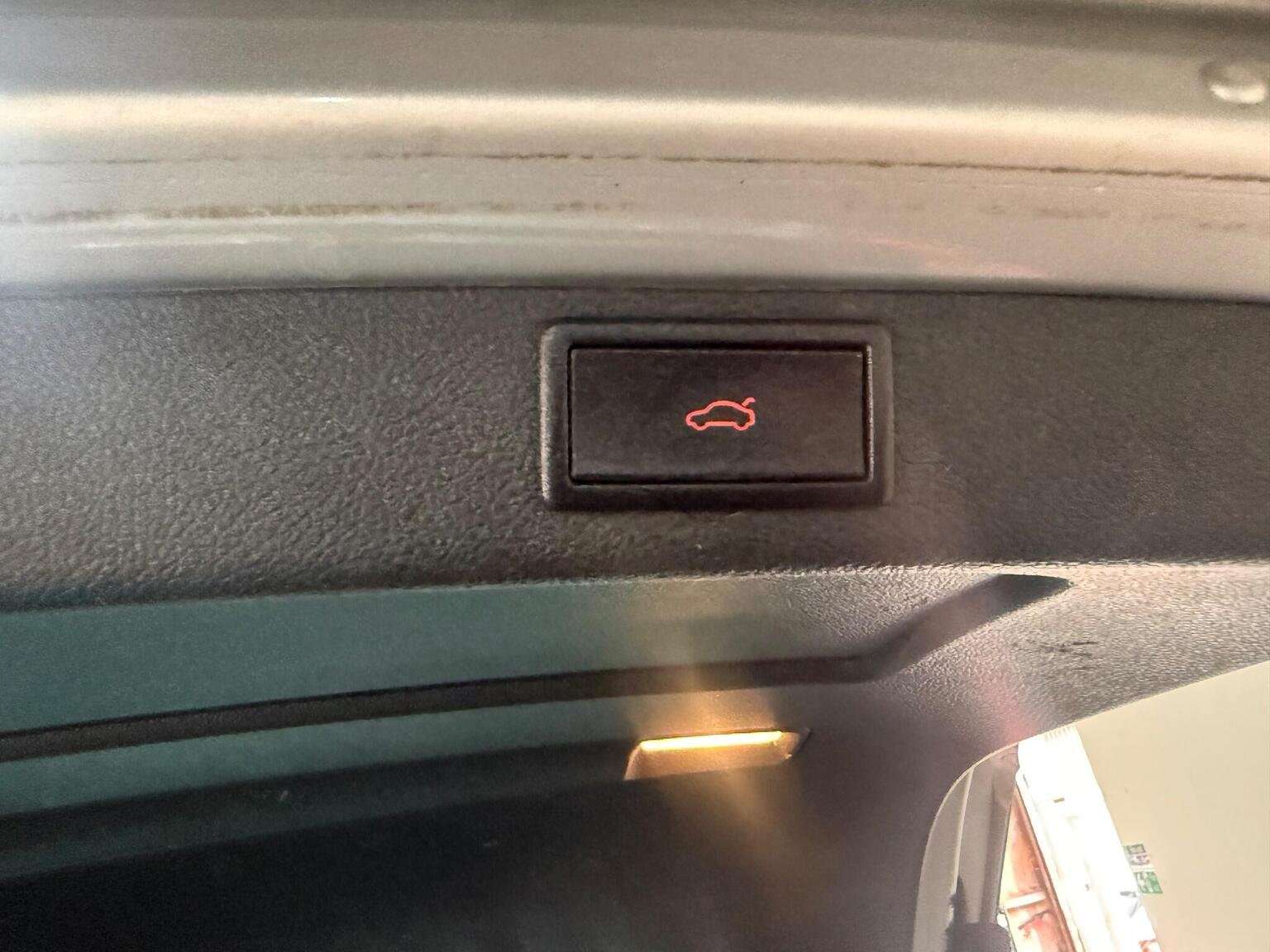 2014 SKODA SUPERB 2014 SKODA SUPERB