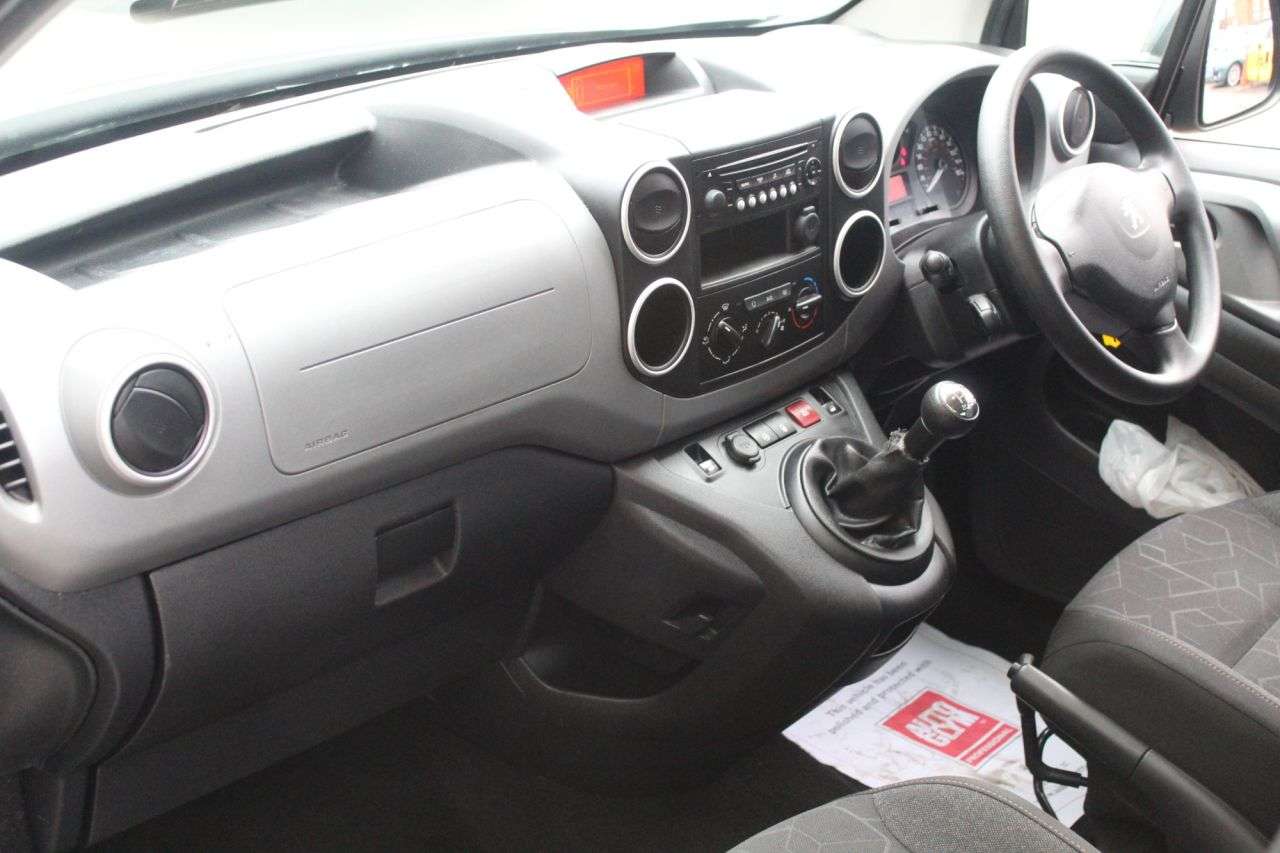 2018 PEUGEOT PARTNER 2018 PEUGEOT PARTNER