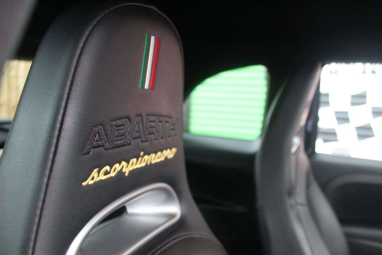 2020 ABARTH 595 2020 ABARTH 595