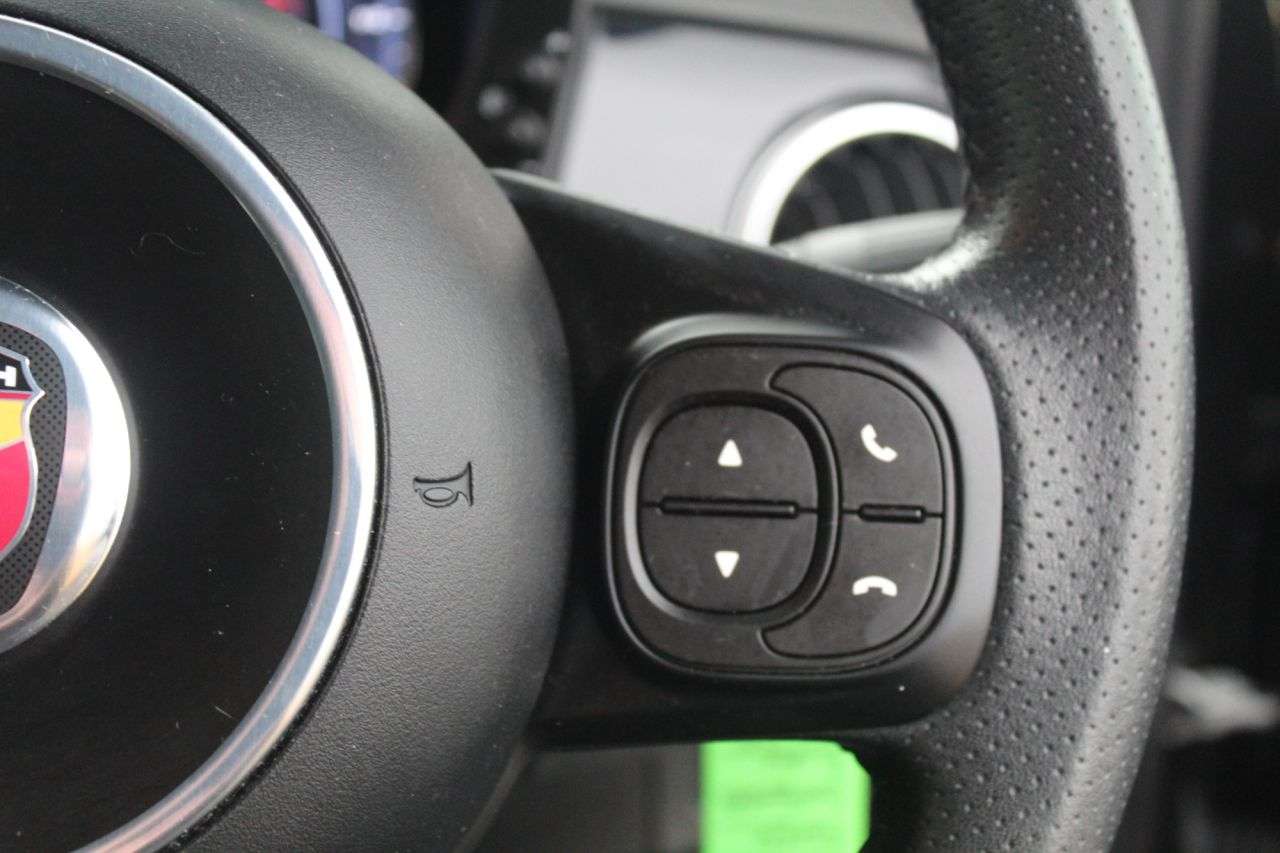 2020 ABARTH 595 2020 ABARTH 595