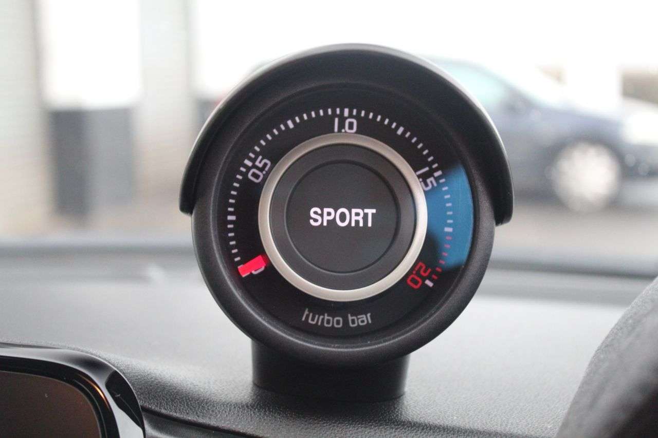 2023 ABARTH 695 2023 ABARTH 695