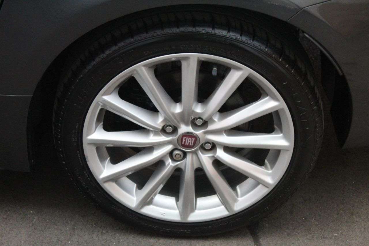 2017 FIAT 124 SPIDER 2017 FIAT 124 SPIDER