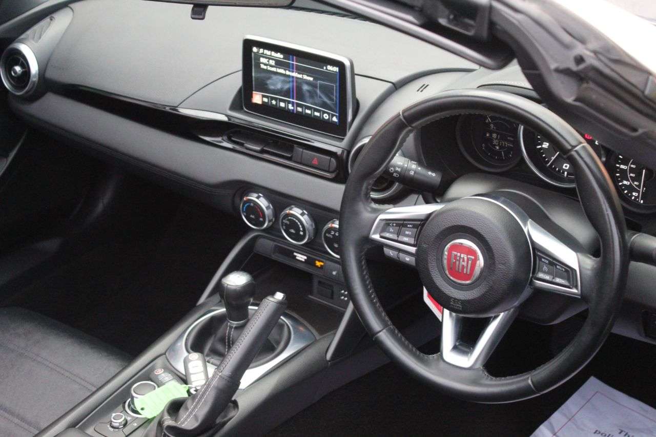 2017 FIAT 124 SPIDER 2017 FIAT 124 SPIDER