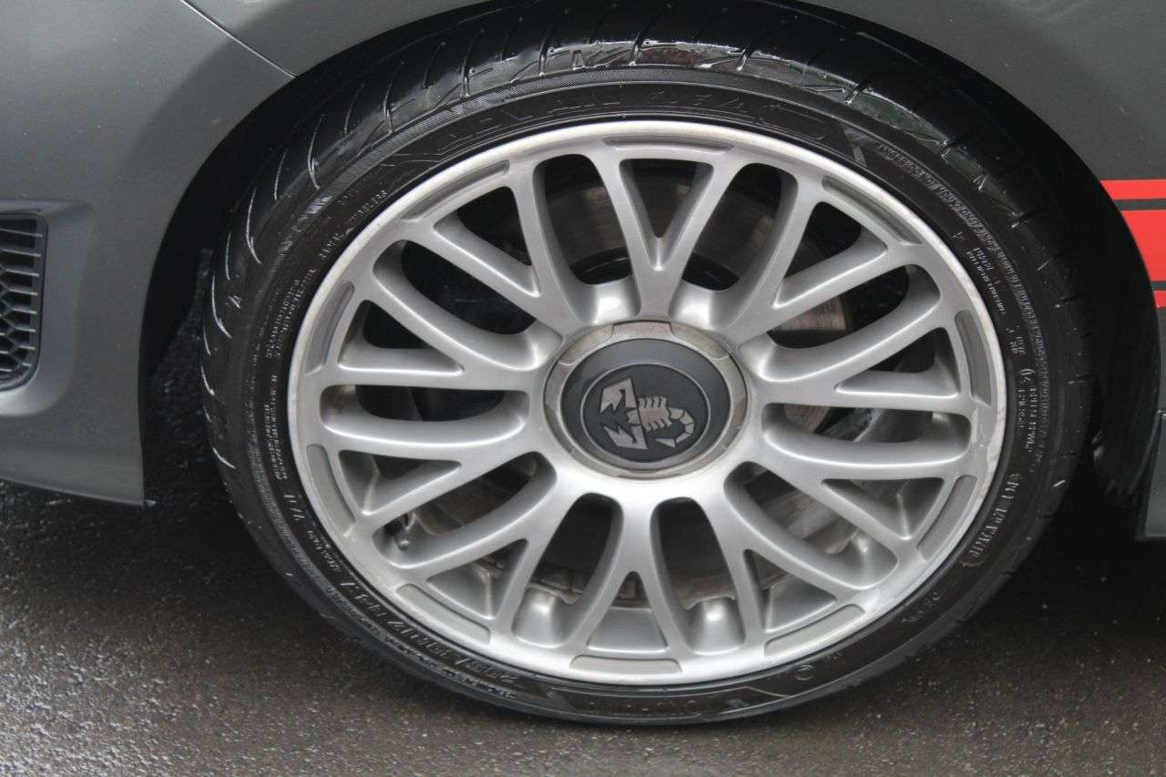 2017 ABARTH 595 2017 ABARTH 595