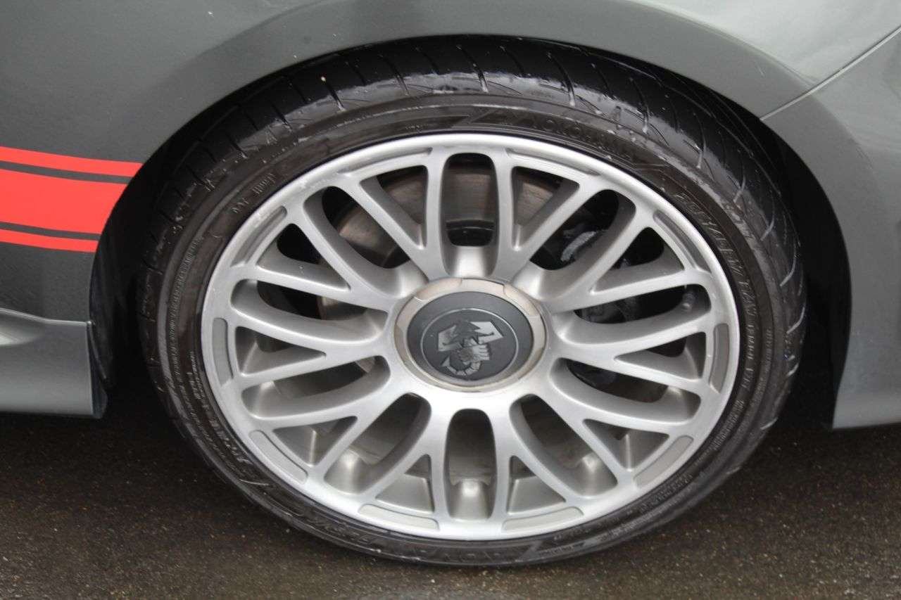 2017 ABARTH 595 2017 ABARTH 595