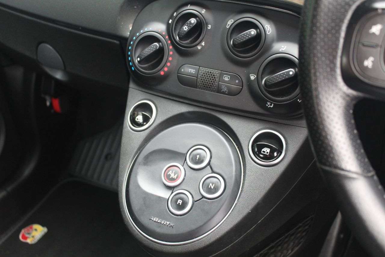 2017 ABARTH 595 2017 ABARTH 595