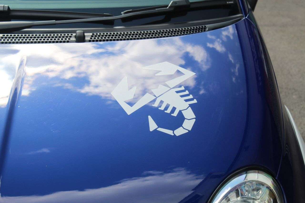 2020 ABARTH 695 2020 ABARTH 695