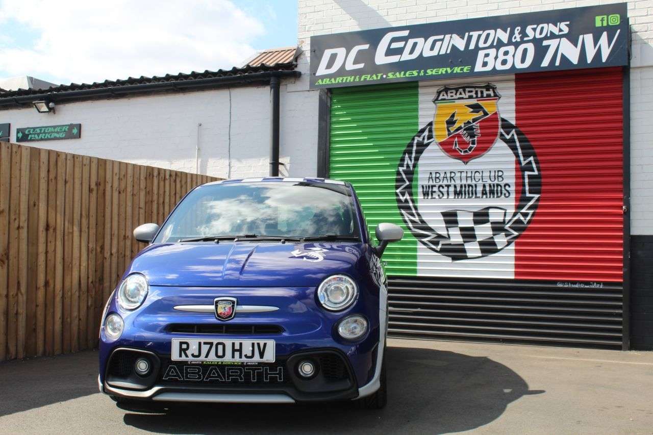 2020 ABARTH 695 2020 ABARTH 695