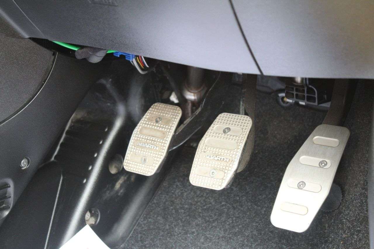 2018 ABARTH 595C 2018 ABARTH 595C