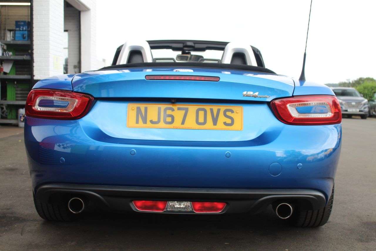 2017 FIAT 124 SPIDER 2017 FIAT 124 SPIDER