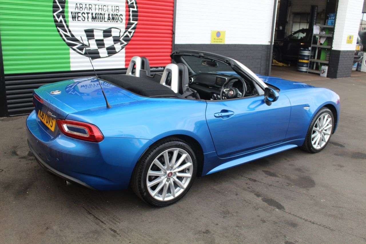2017 FIAT 124 SPIDER 2017 FIAT 124 SPIDER