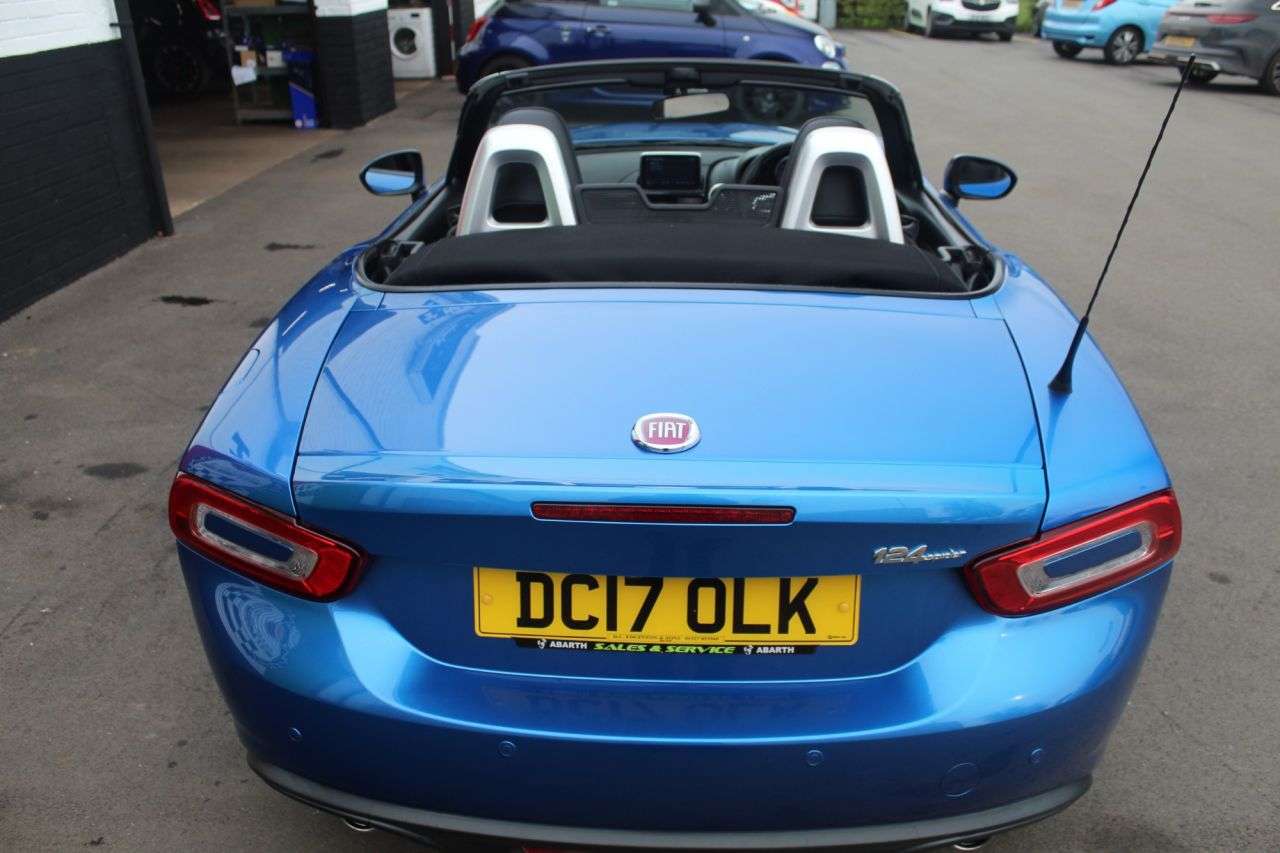 2017 FIAT 124 SPIDER 2017 FIAT 124 SPIDER