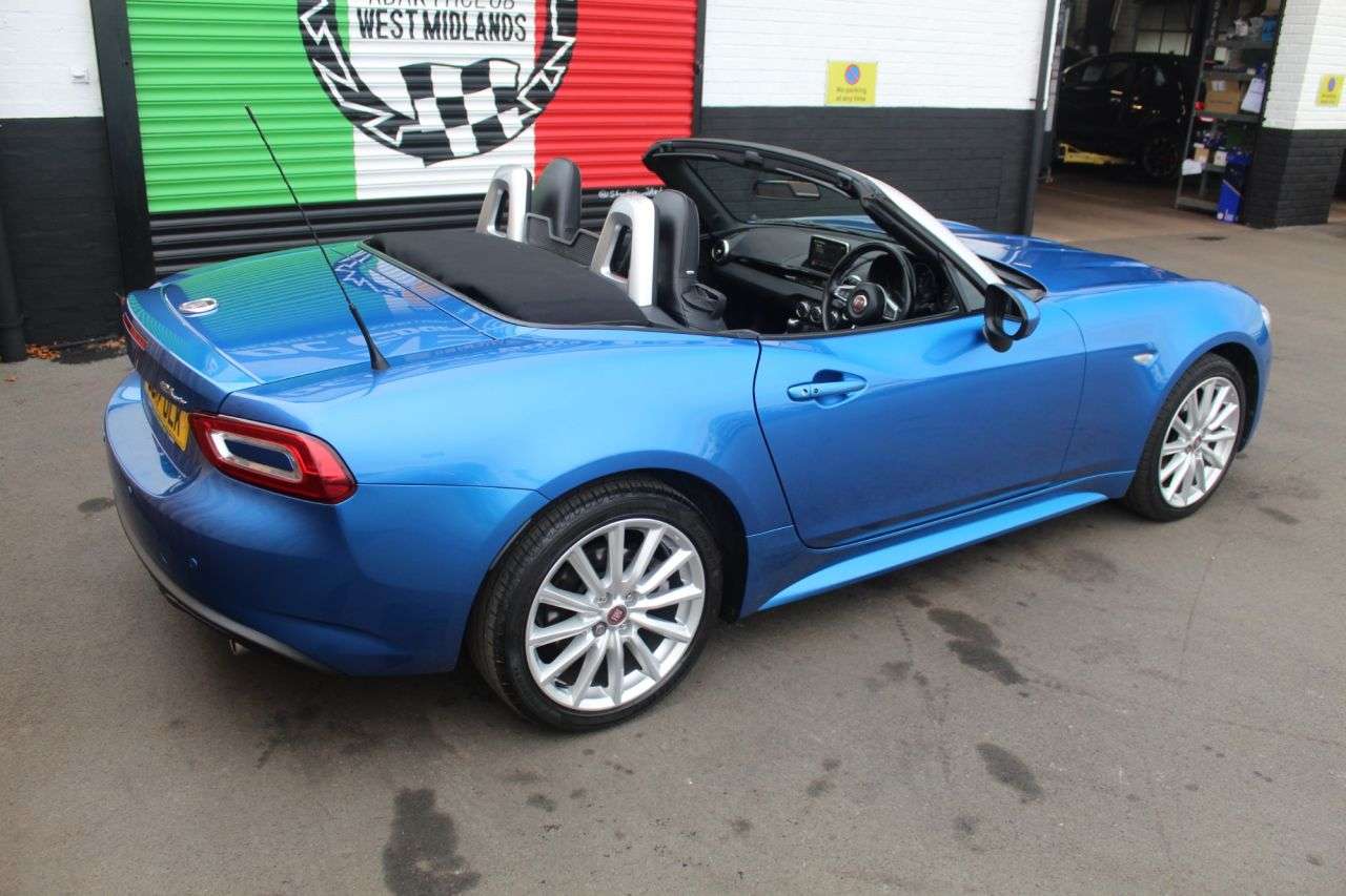 2017 FIAT 124 SPIDER 2017 FIAT 124 SPIDER