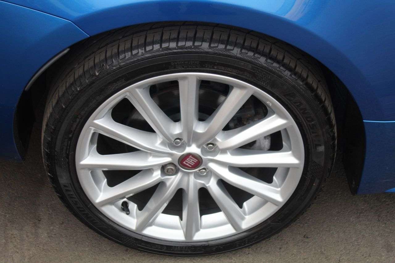 2017 FIAT 124 SPIDER 2017 FIAT 124 SPIDER