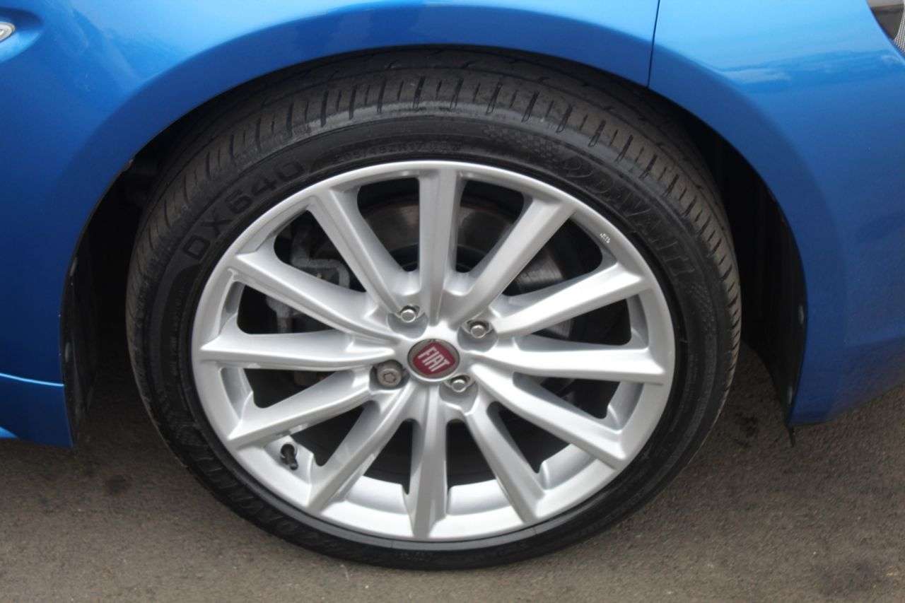 2017 FIAT 124 SPIDER 2017 FIAT 124 SPIDER