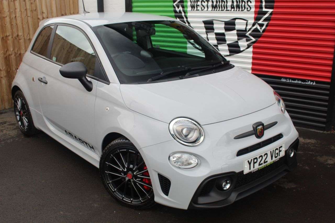 2022 ABARTH 595 2022 ABARTH 595
