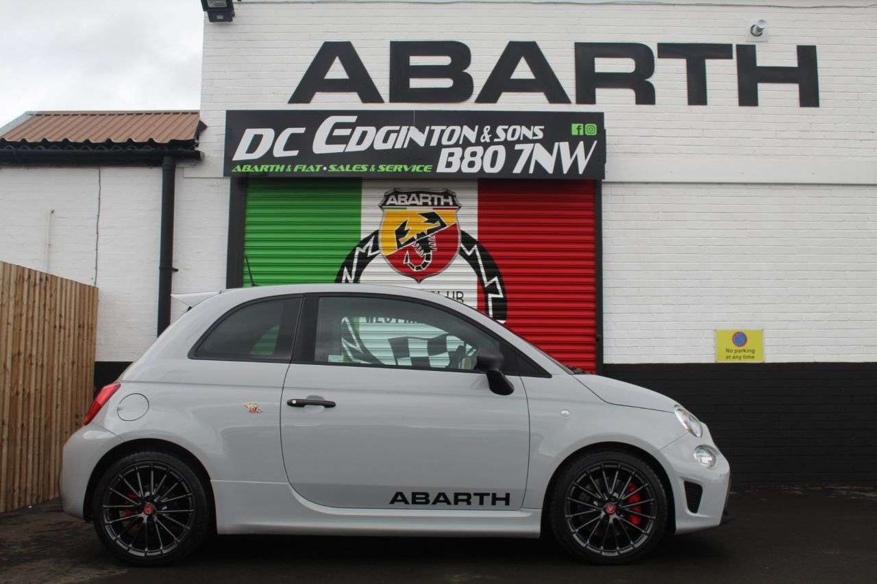 2022 ABARTH 595 2022 ABARTH 595