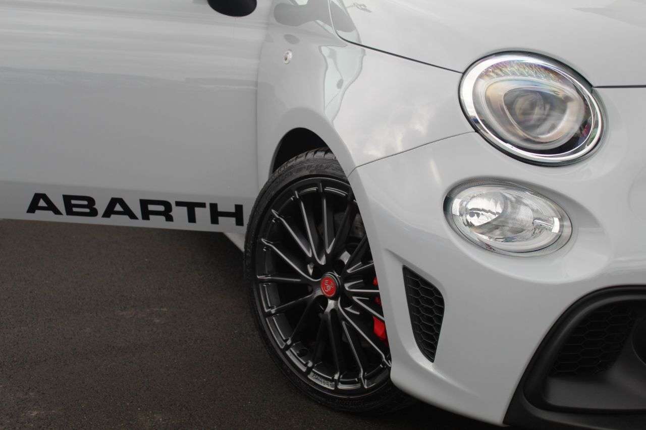 2022 ABARTH 595 2022 ABARTH 595