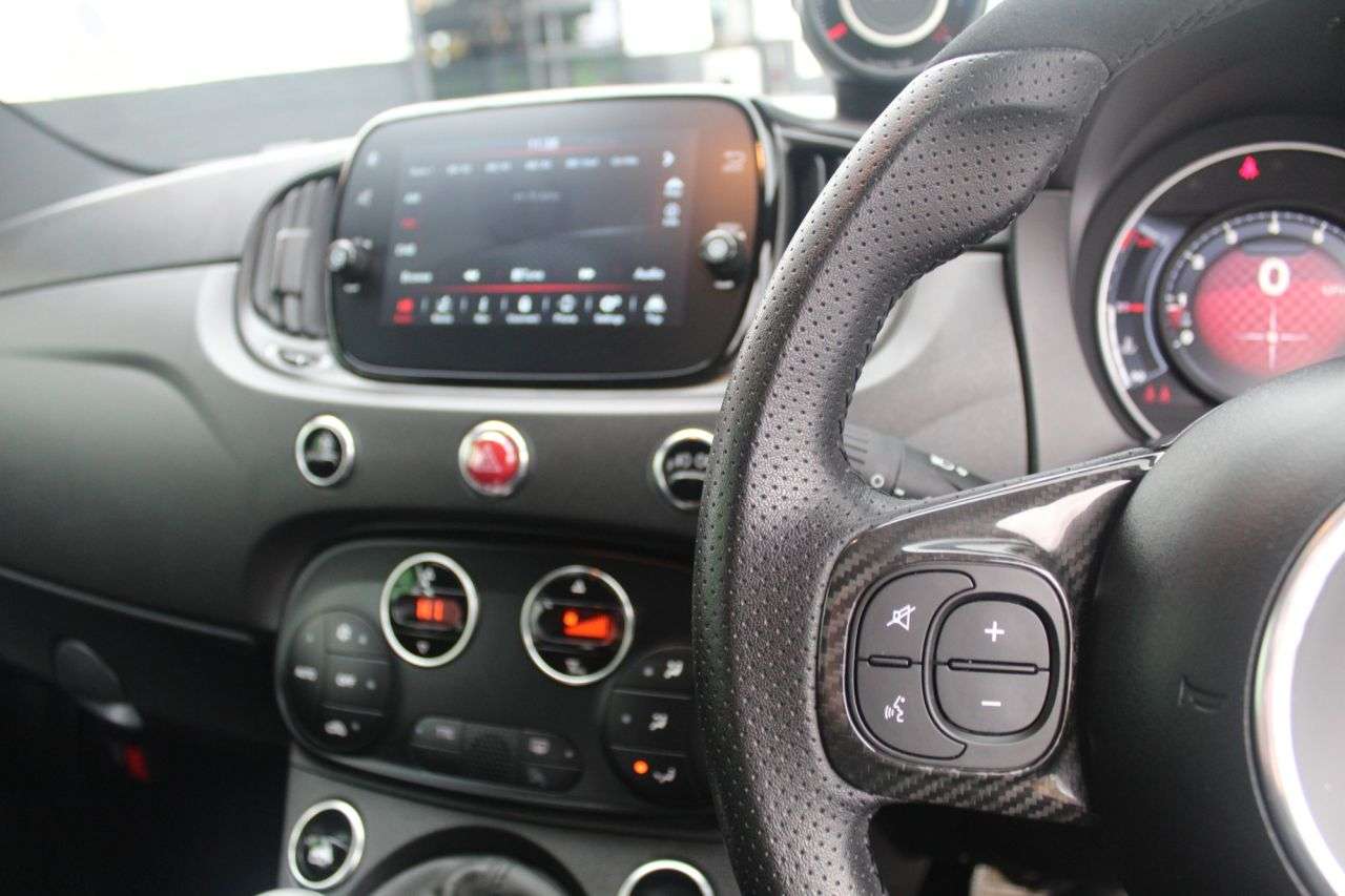 2022 ABARTH 595 2022 ABARTH 595