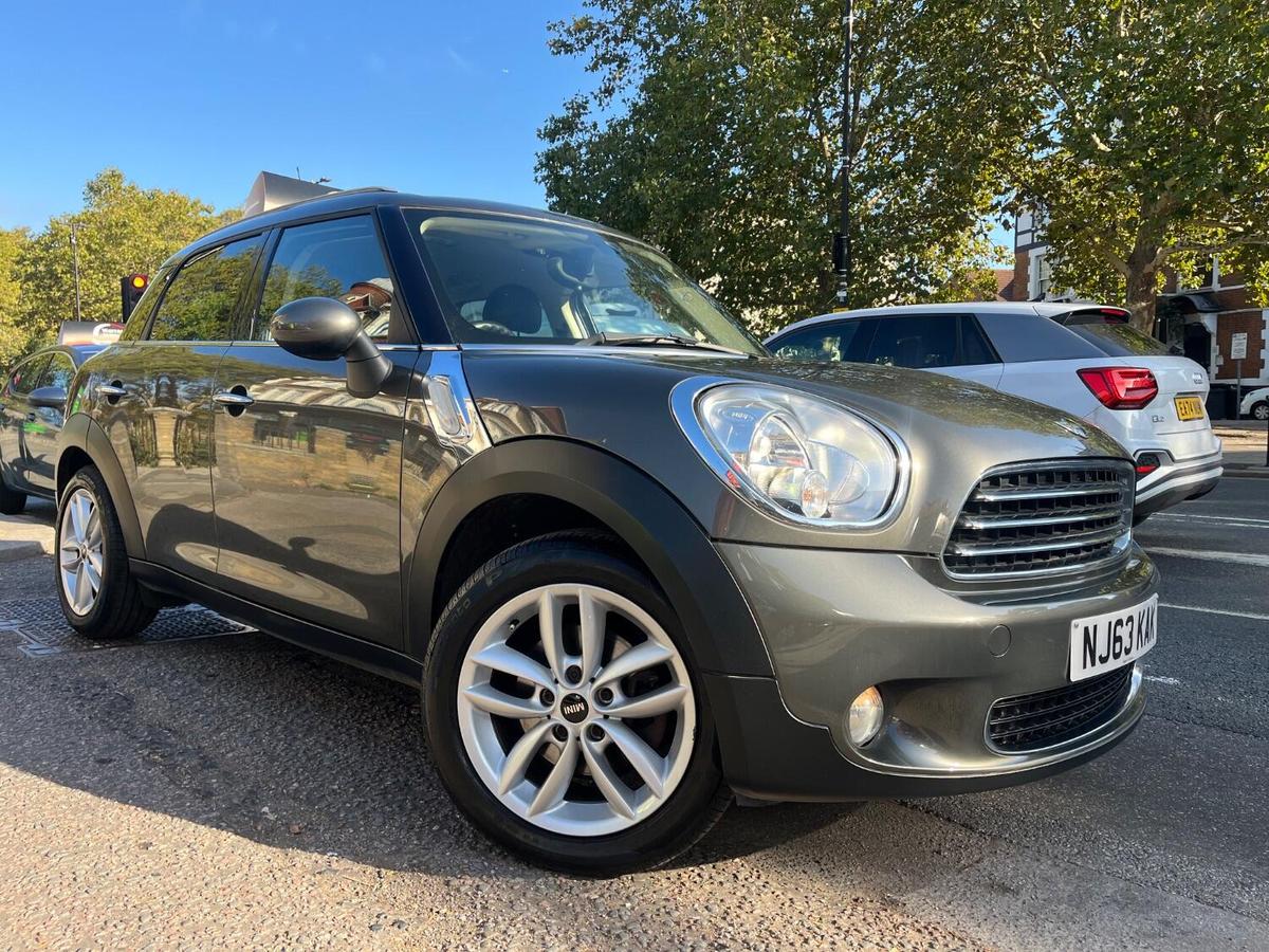 Check out this Mini Countryman 2013 Petrol Manual