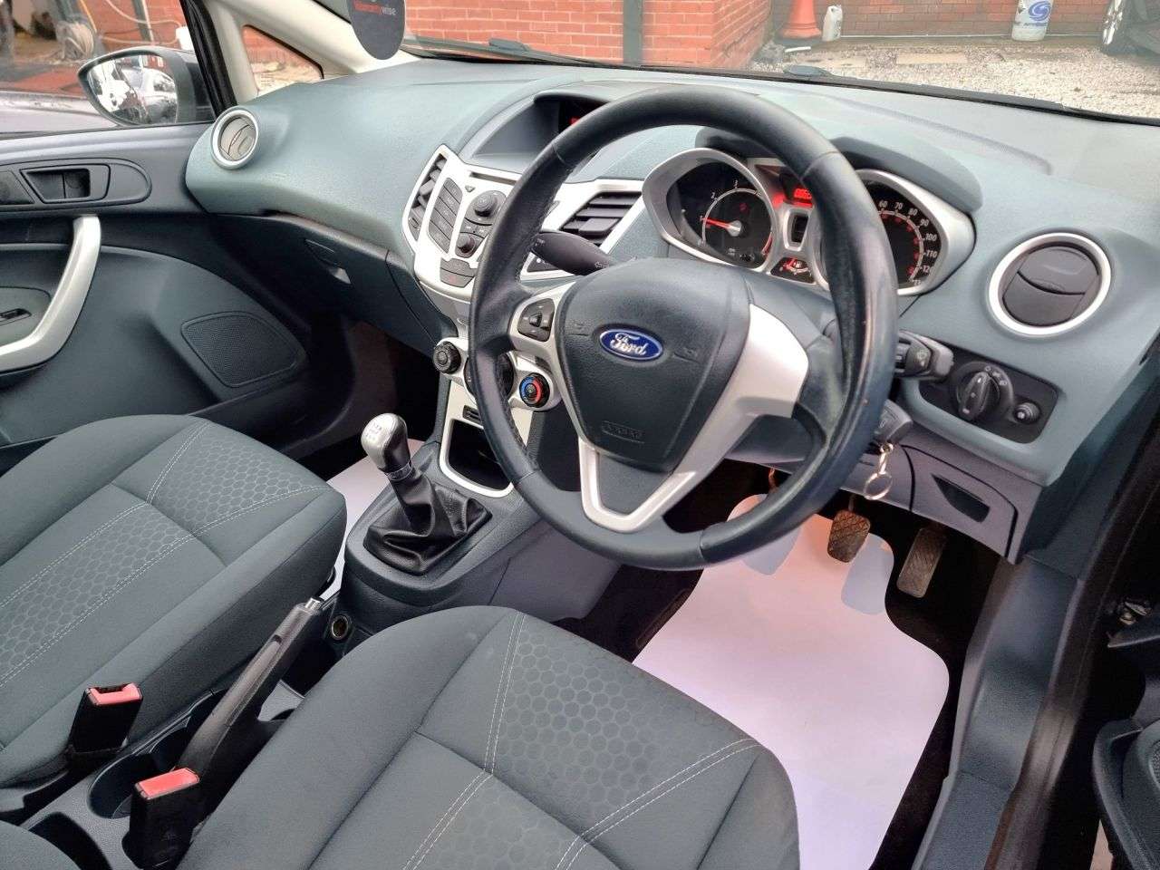 2010 FORD FIESTA 2010 FORD FIESTA