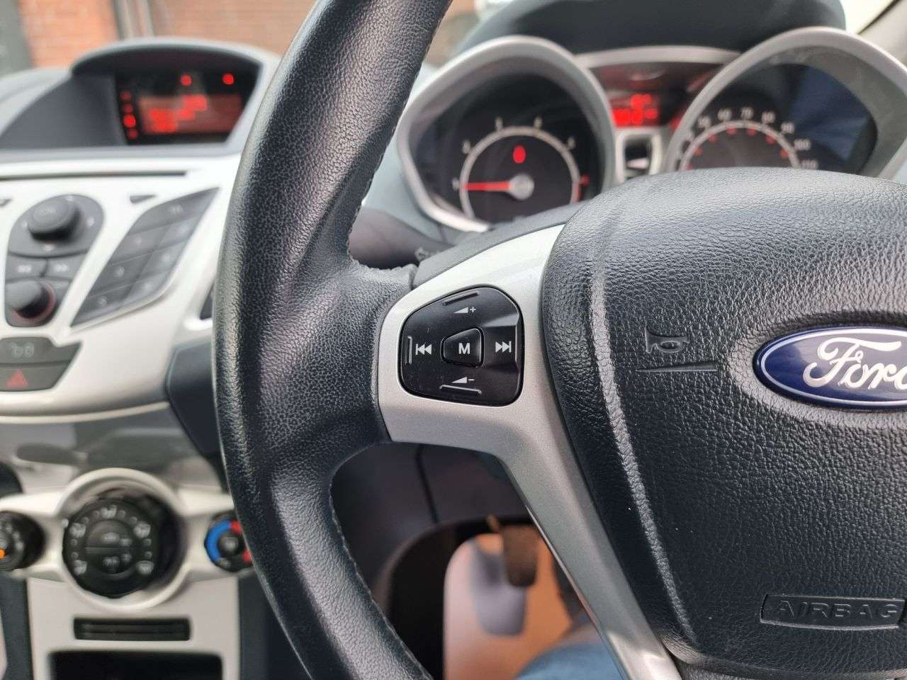 2010 FORD FIESTA 2010 FORD FIESTA