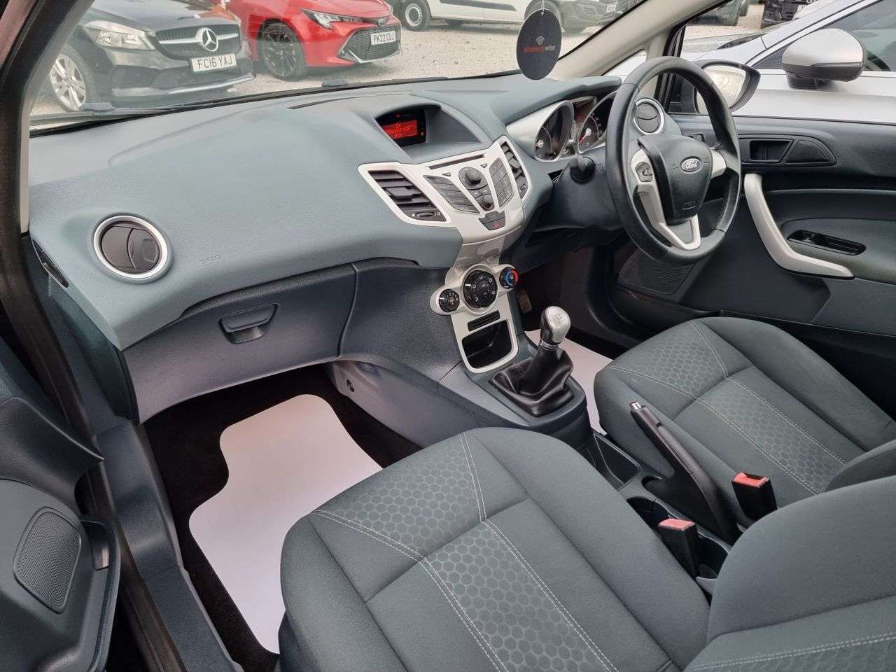 2010 FORD FIESTA 2010 FORD FIESTA